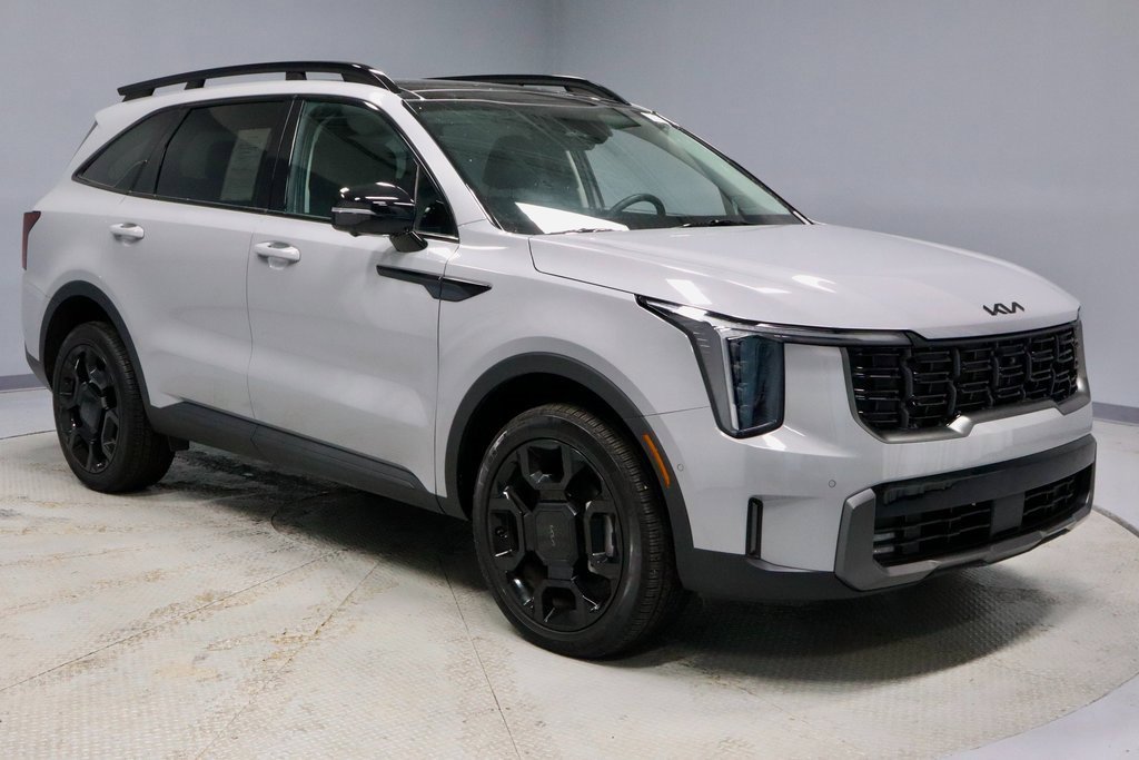 Used 2025 Kia Sorento SX