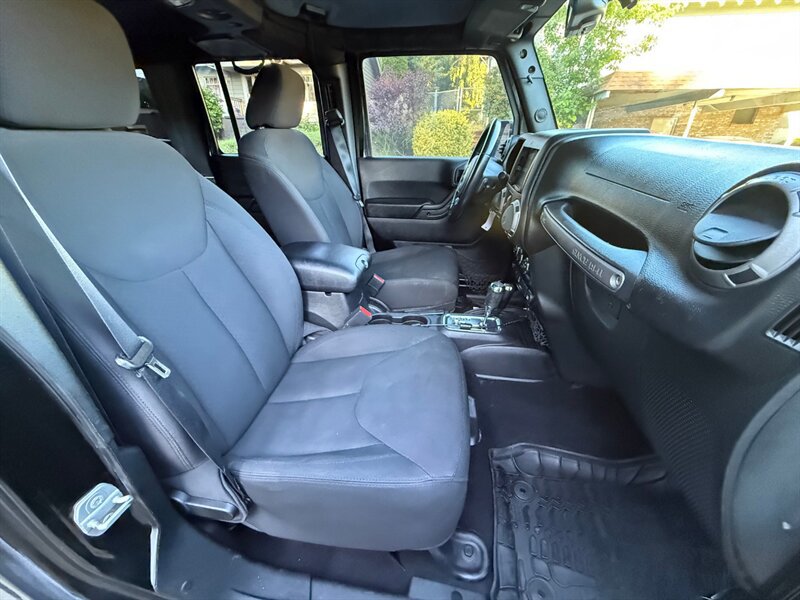 Used 2015 Jeep Wrangler Unlimited Sport w/ Quick Order Package 24S AWD/4WD image 14