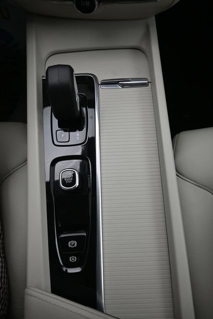 Used 2023 Volvo S60 B5 Core w/ Climate Package FWD image 11