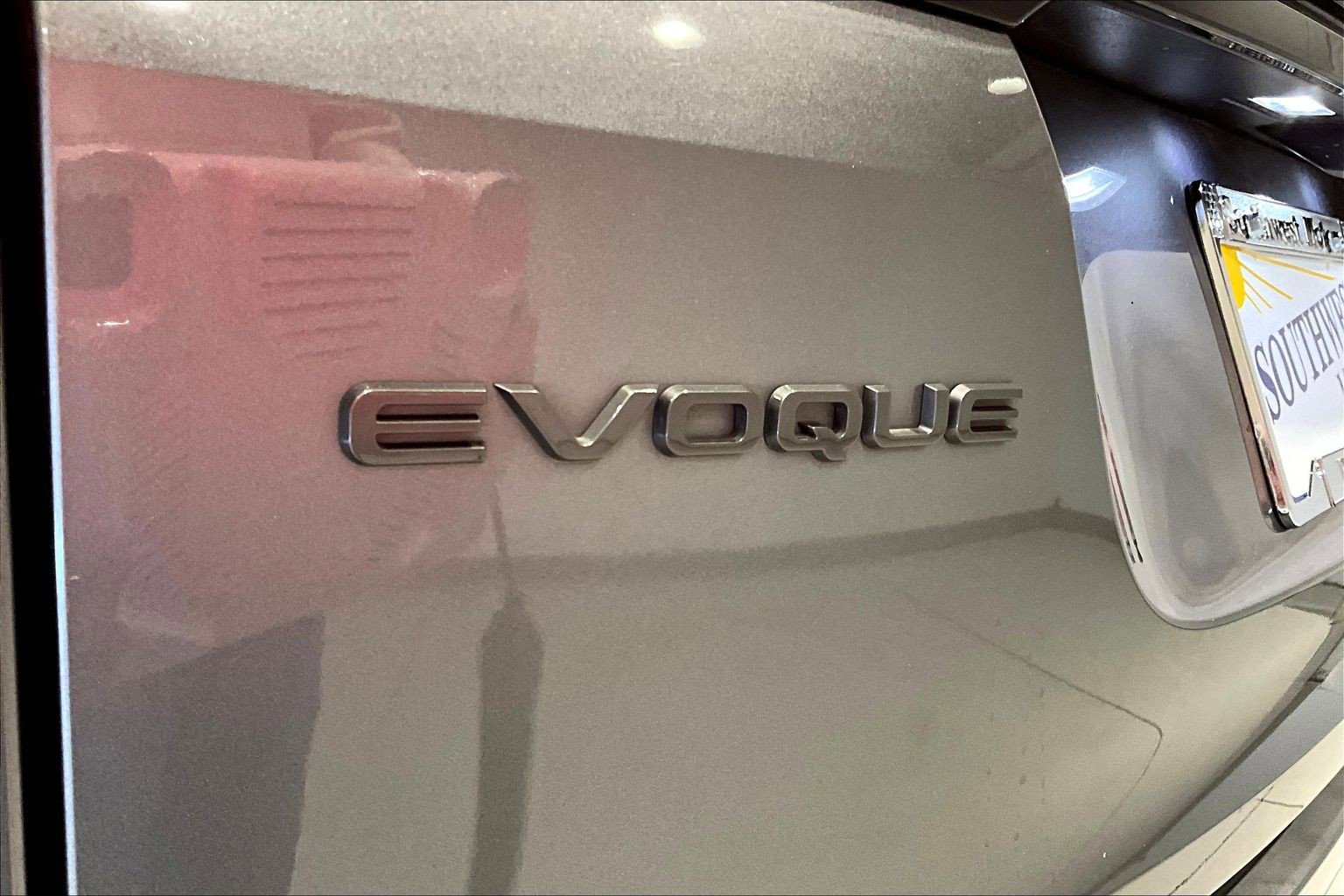 Used 2023 Land Rover Range Rover Evoque R-Dynamic S AWD/4WD image 24