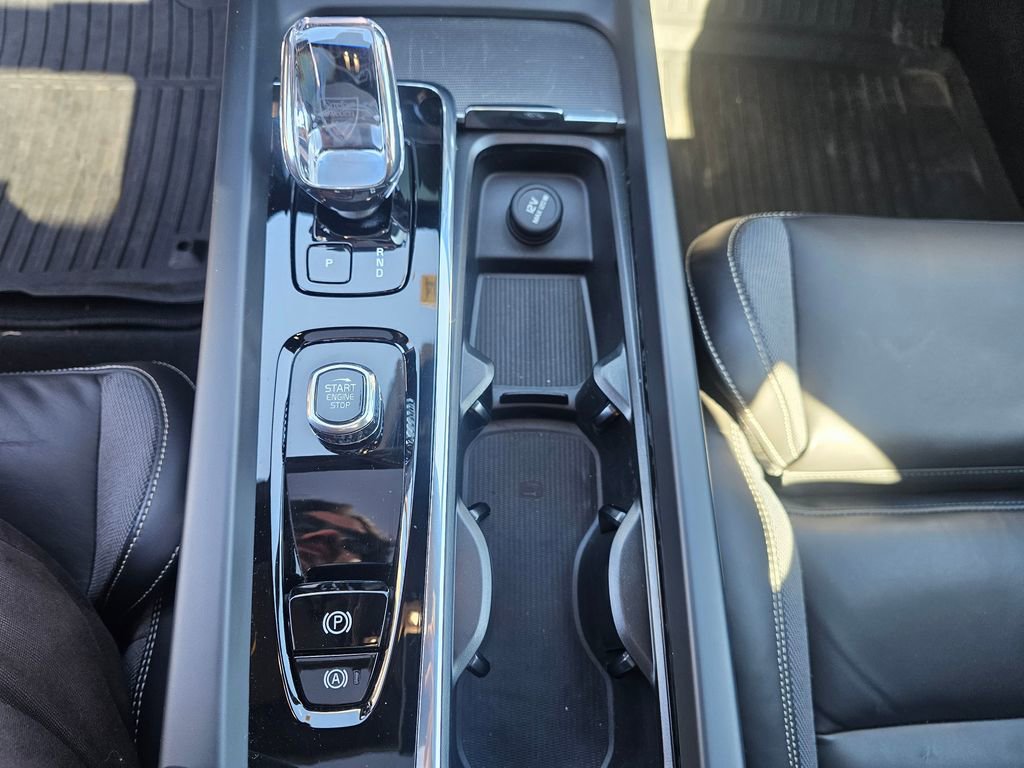 Used 2024 Volvo S60 B5 Plus w/ Climate Package image 24