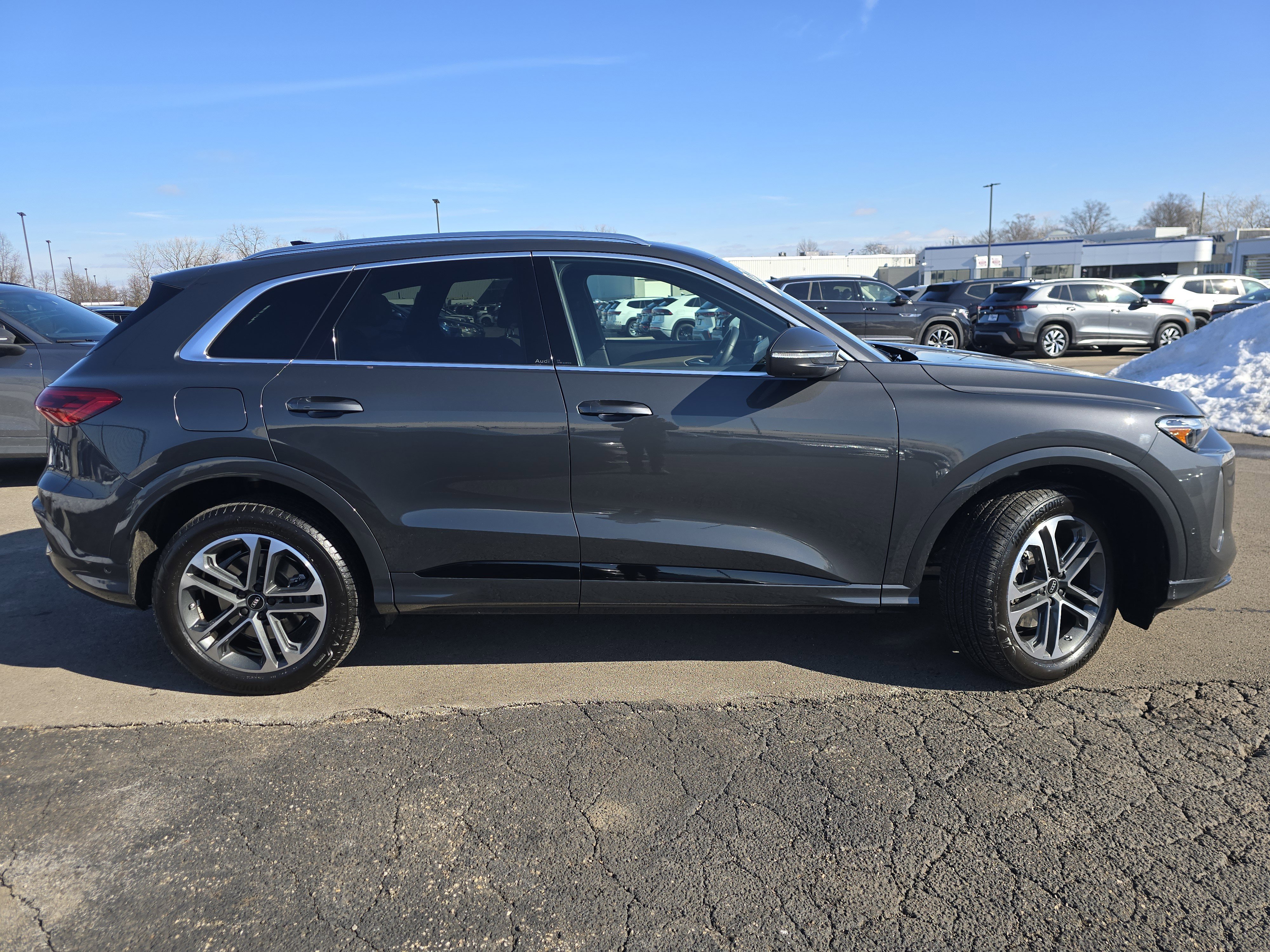 Certified 2025 Audi Q5 Premium w/ Convenience Package image 8