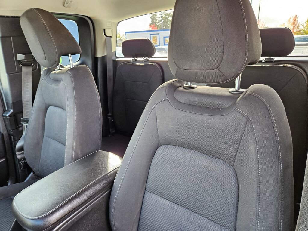 Used 2017 Chevrolet Colorado LT image 11