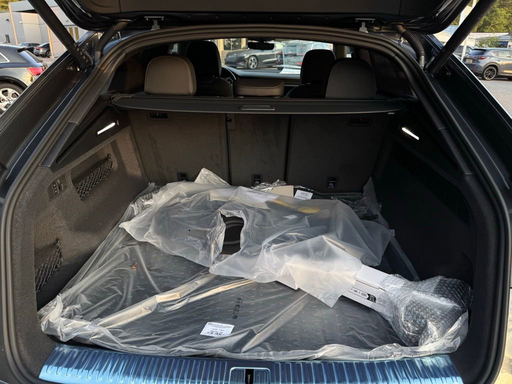 New 2025 Audi Q8 Premium Plus image 13