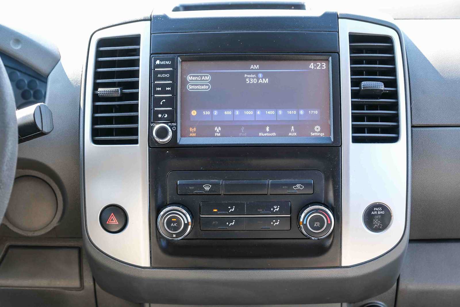 Used 2020 Nissan Frontier SV RWD image 14