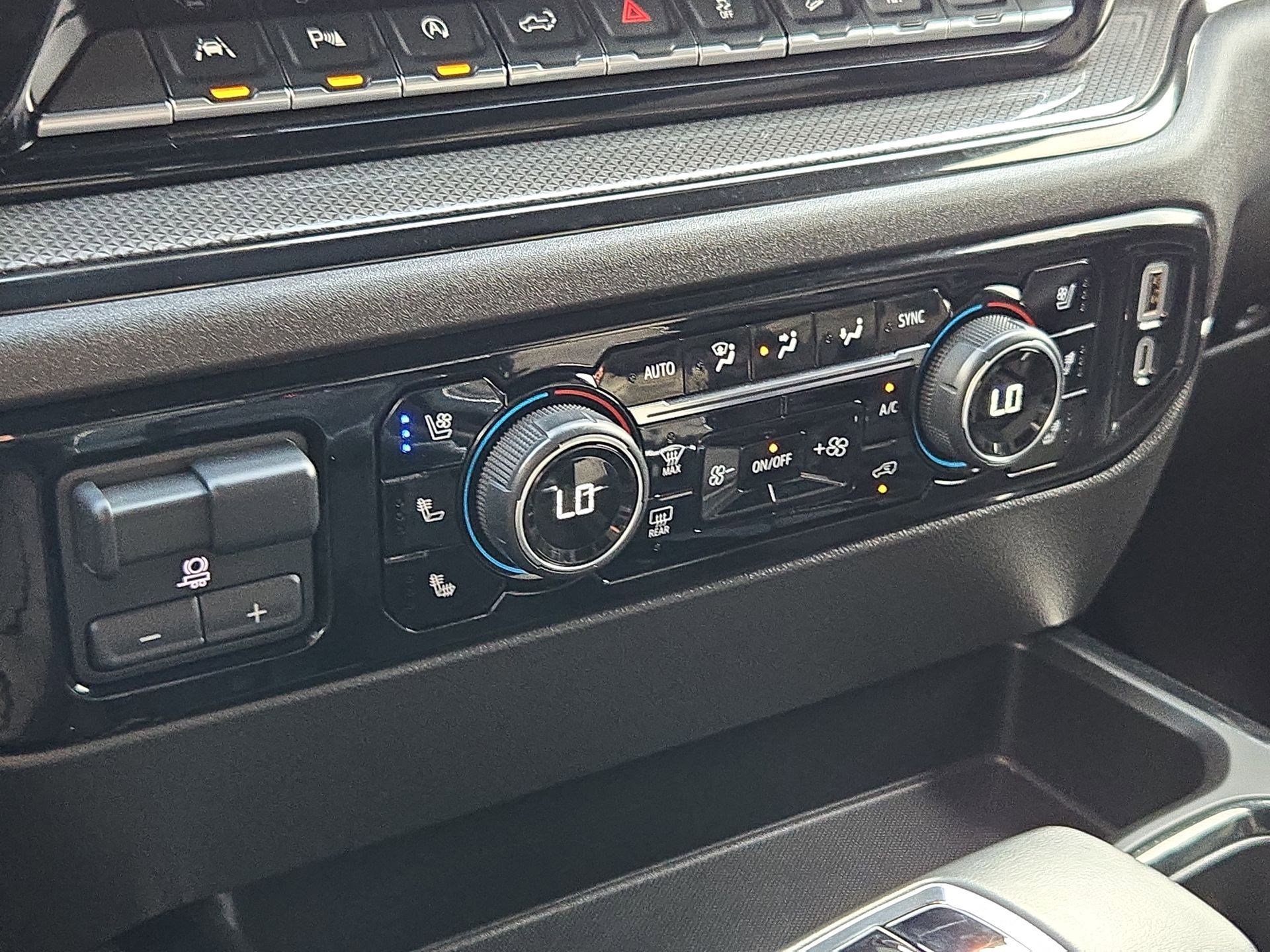 Used 2024 Chevrolet Silverado 1500 ZR2 w/ Technology Package image 27