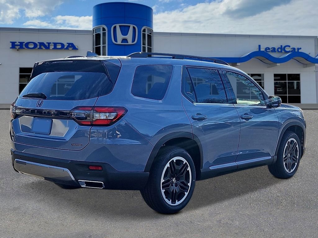 New 2026 Honda Pilot Touring image 4