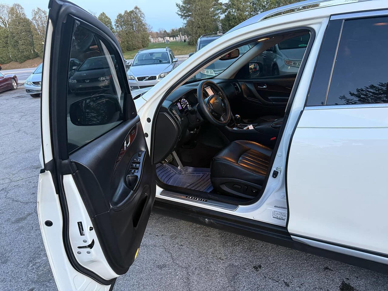 Used 2017 INFINITI QX50 2WD w/ Technology Package image 15