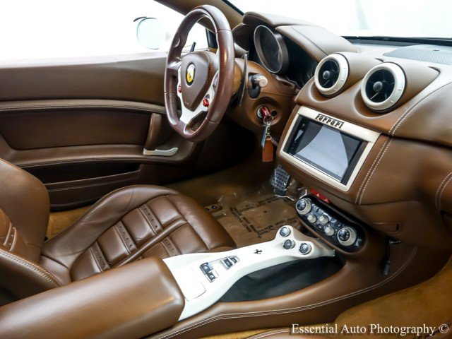 Used 2012 Ferrari California image 25