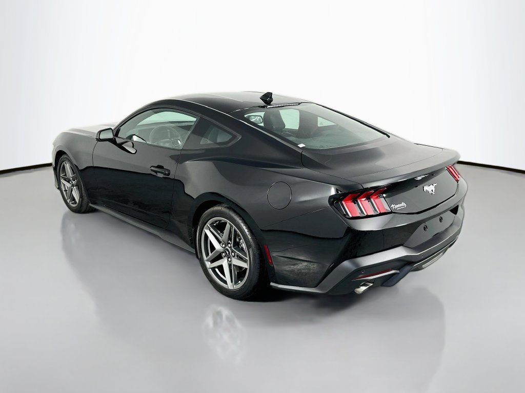 Used 2026 Ford Mustang Coupe RWD image 5