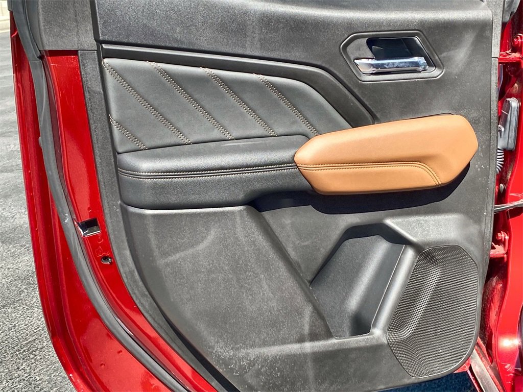 New 2025 GMC Canyon AT4 w/ AT4 Premium Package image 26