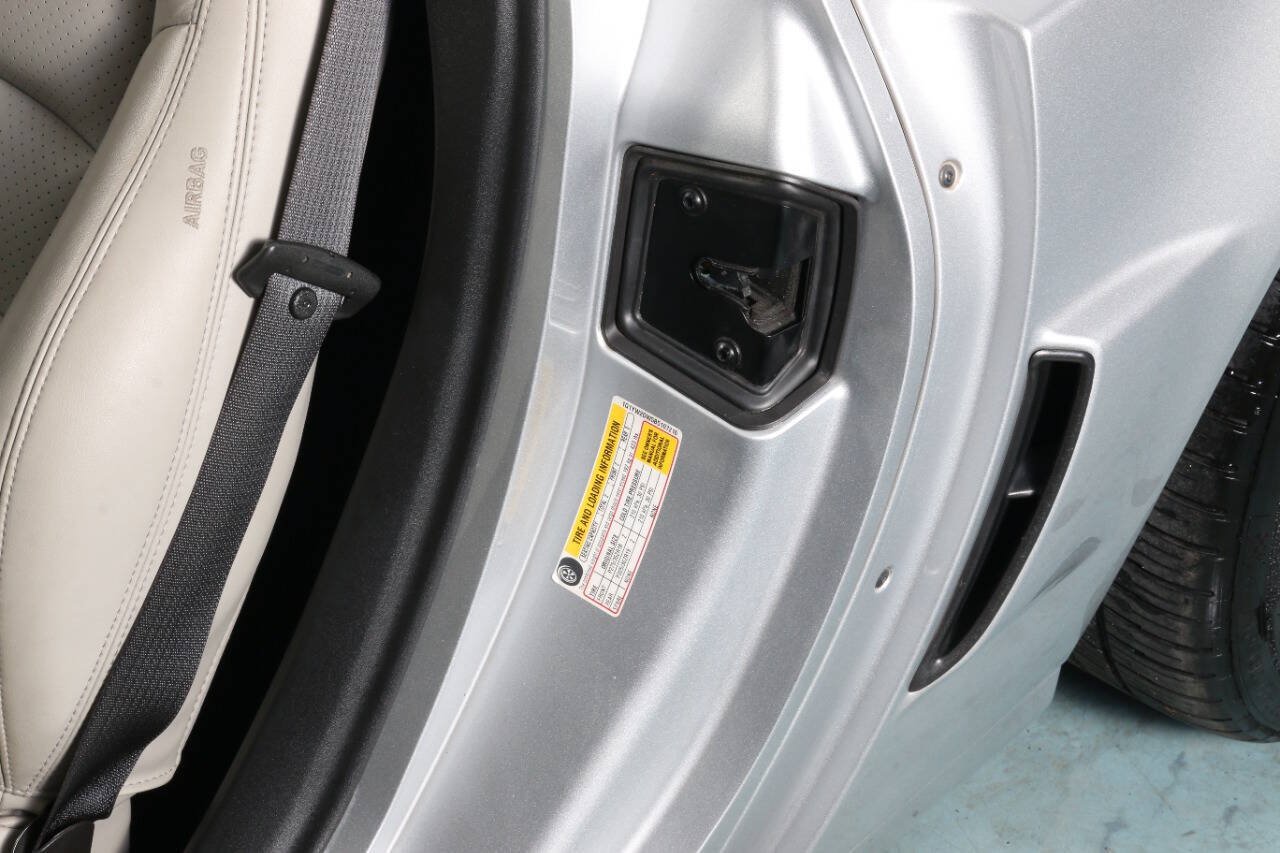 Used 2011 Chevrolet Corvette Grand Sport w/ Preferred Equipment Group RWD image 40