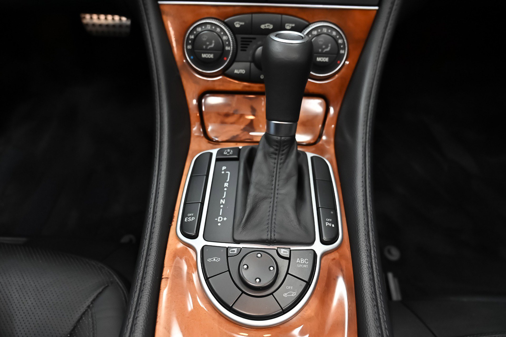 Used 2009 Mercedes-Benz SL 550 image 26