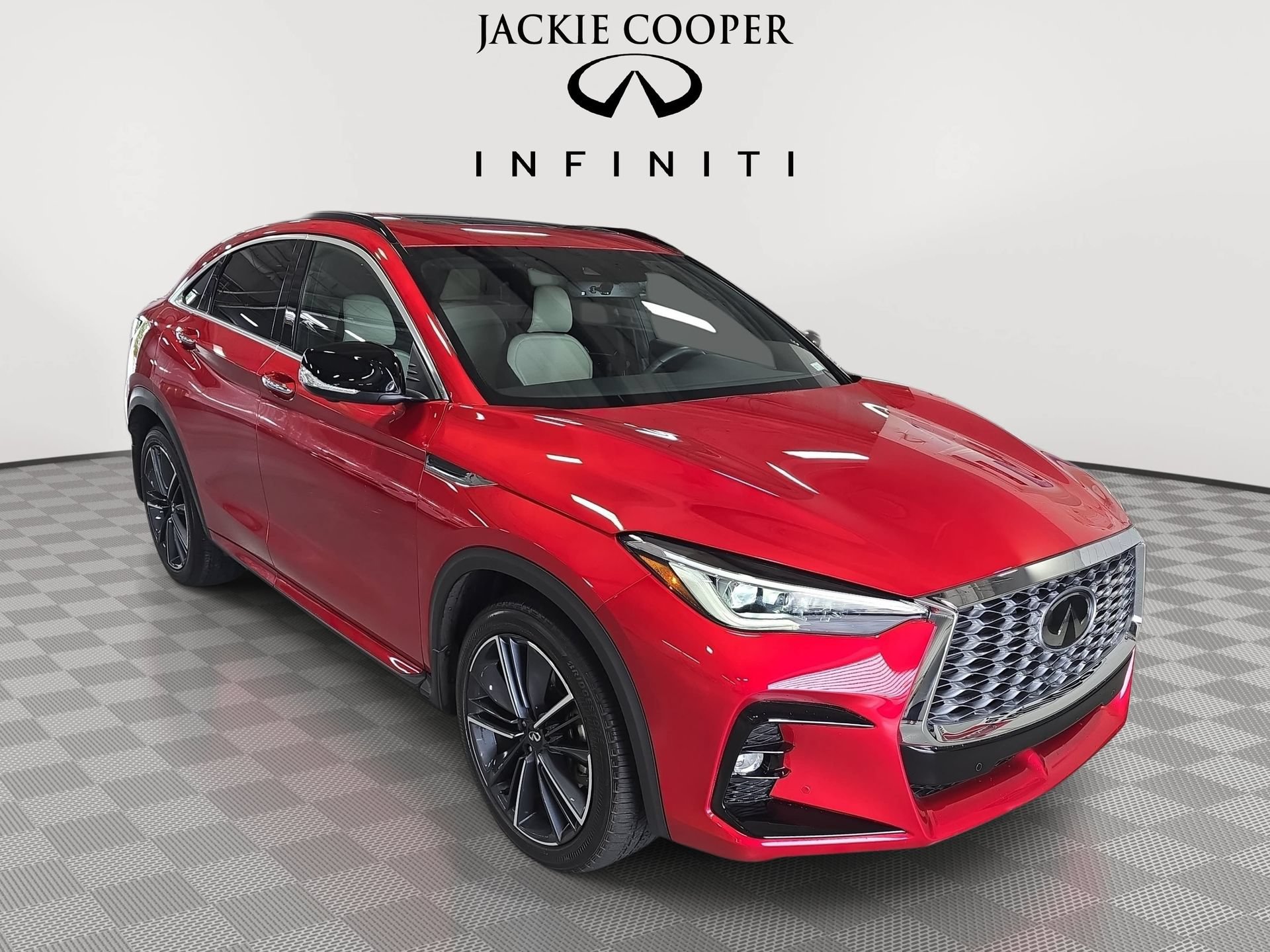 Used 2025 INFINITI QX55 Essential AWD/4WD image 3