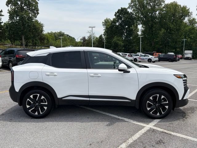 Certified 2025 Nissan Kicks SV AWD/4WD image 9