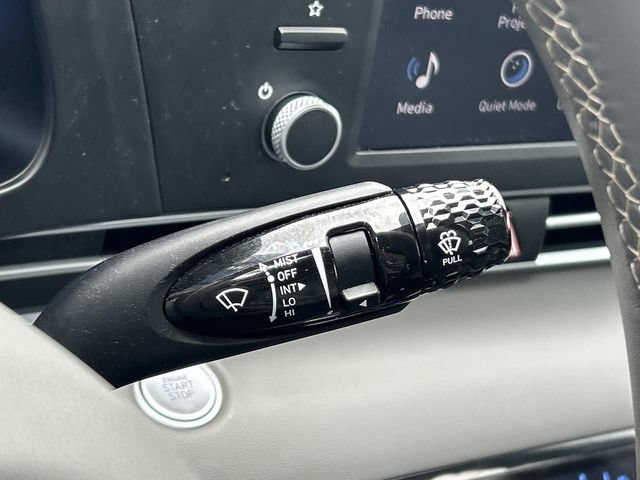 Certified 2025 Hyundai Elantra Sport FWD image 30