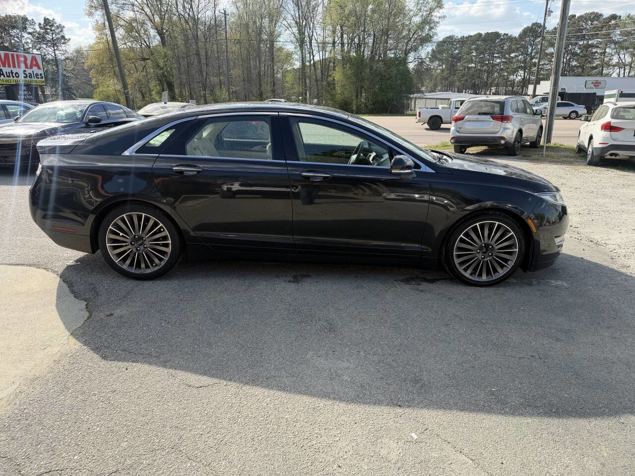 Used 2014 Lincoln MKZ image 7
