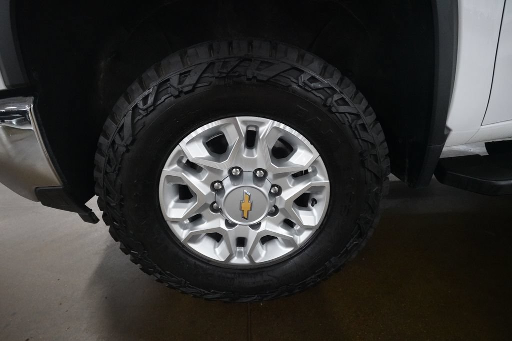 Used 2024 Chevrolet Silverado 2500 LT w/ Convenience Package AWD/4WD image 29