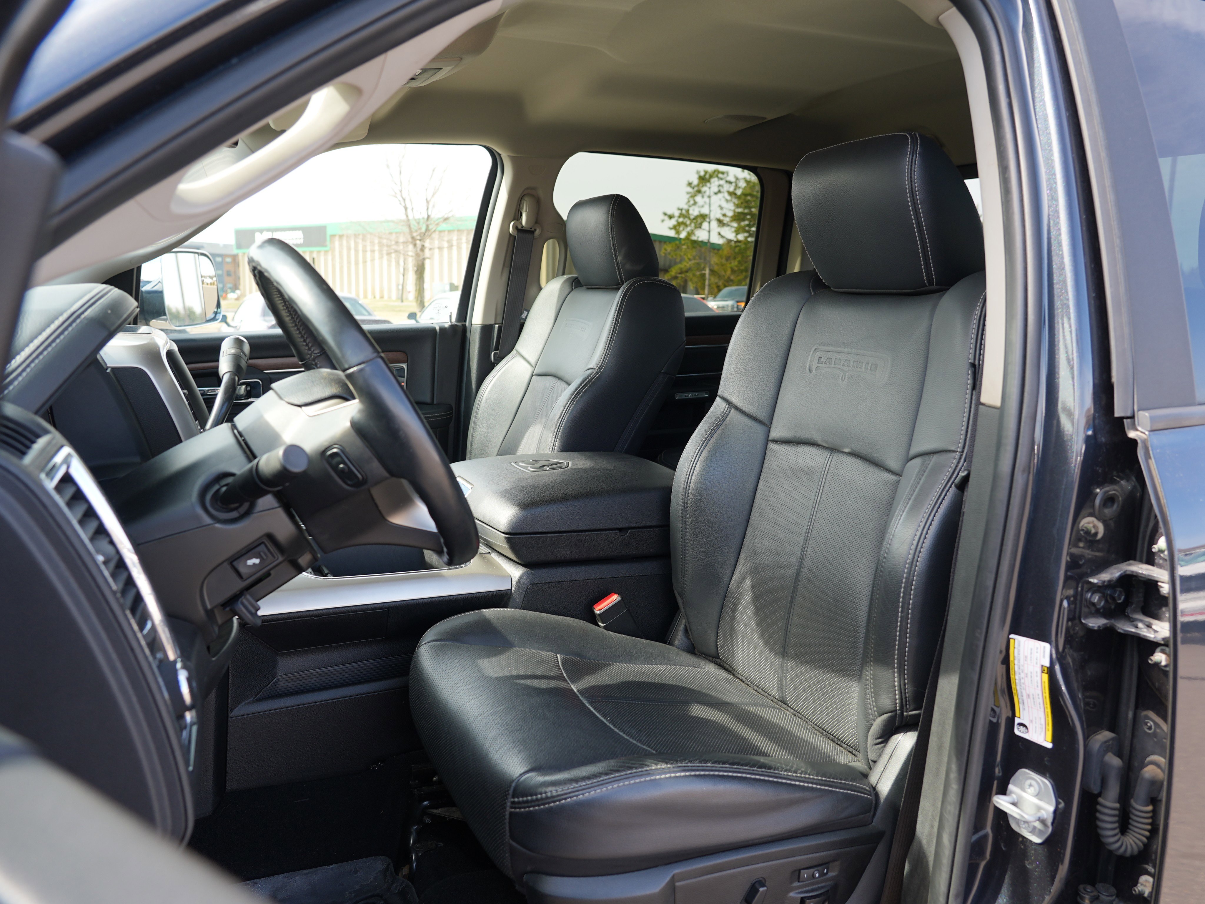 Used 2018 RAM 2500 Laramie image 12