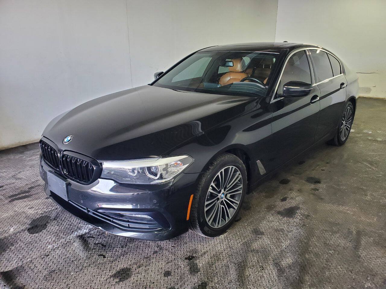 Used 2018 BMW 530i xDrive AWD/4WD image 1