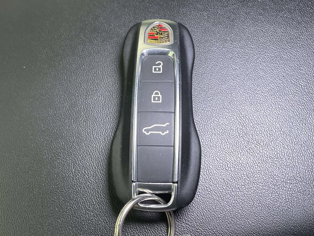 Certified 2023 Porsche Cayenne GTS AWD/4WD image 45