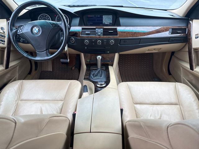 Used 2007 BMW 530xi Sedan AWD/4WD image 14