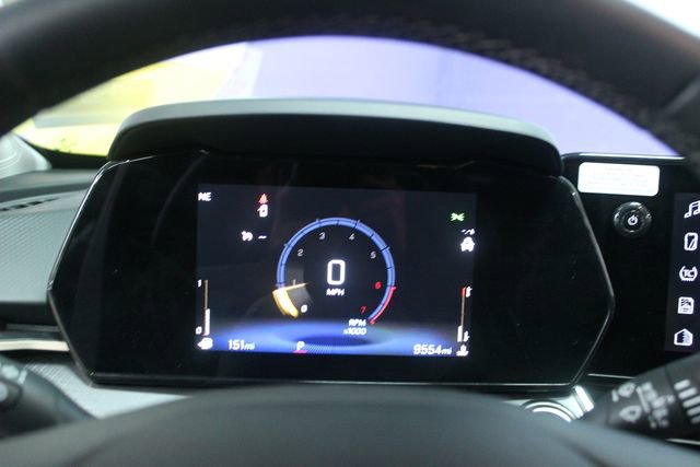 Used 2025 Chevrolet Trax ACTIV w/ Sunroof Package FWD image 16