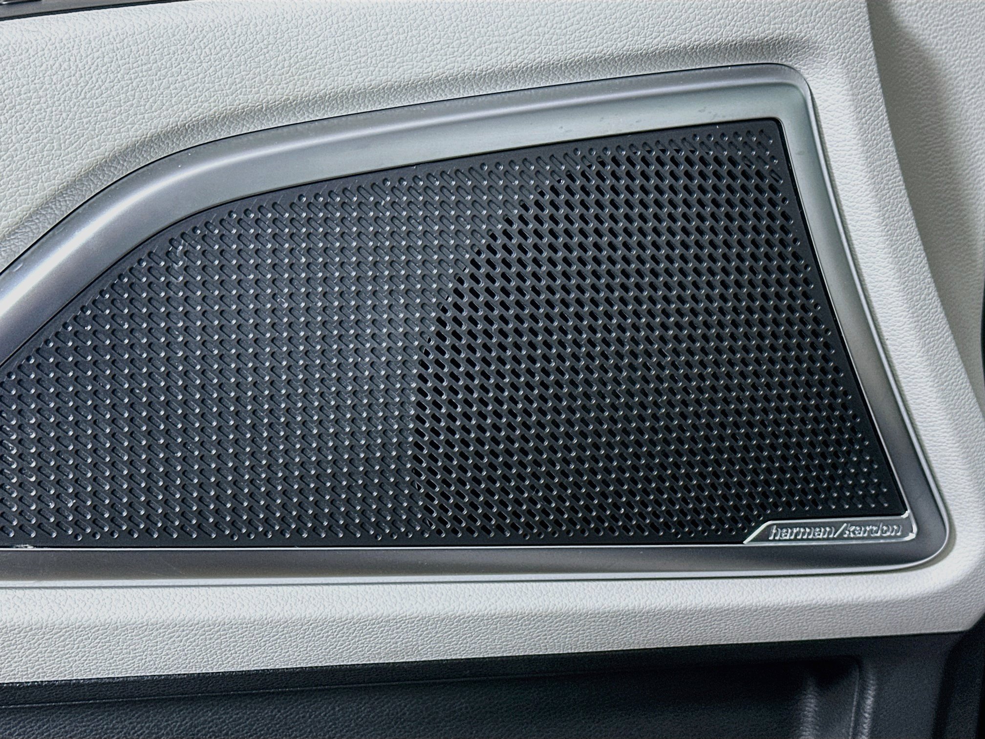 Used 2025 Kia Telluride SX AWD/4WD image 19
