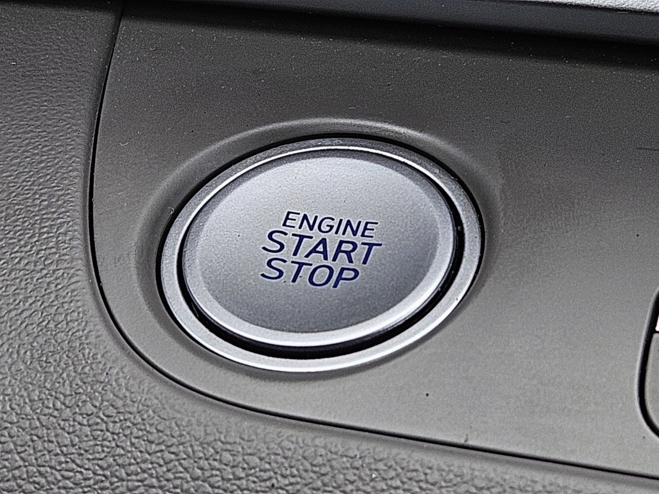 Used 2025 Hyundai Elantra SEL FWD image 23