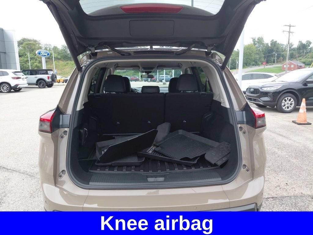 Used 2026 Nissan Rogue SV AWD/4WD image 18