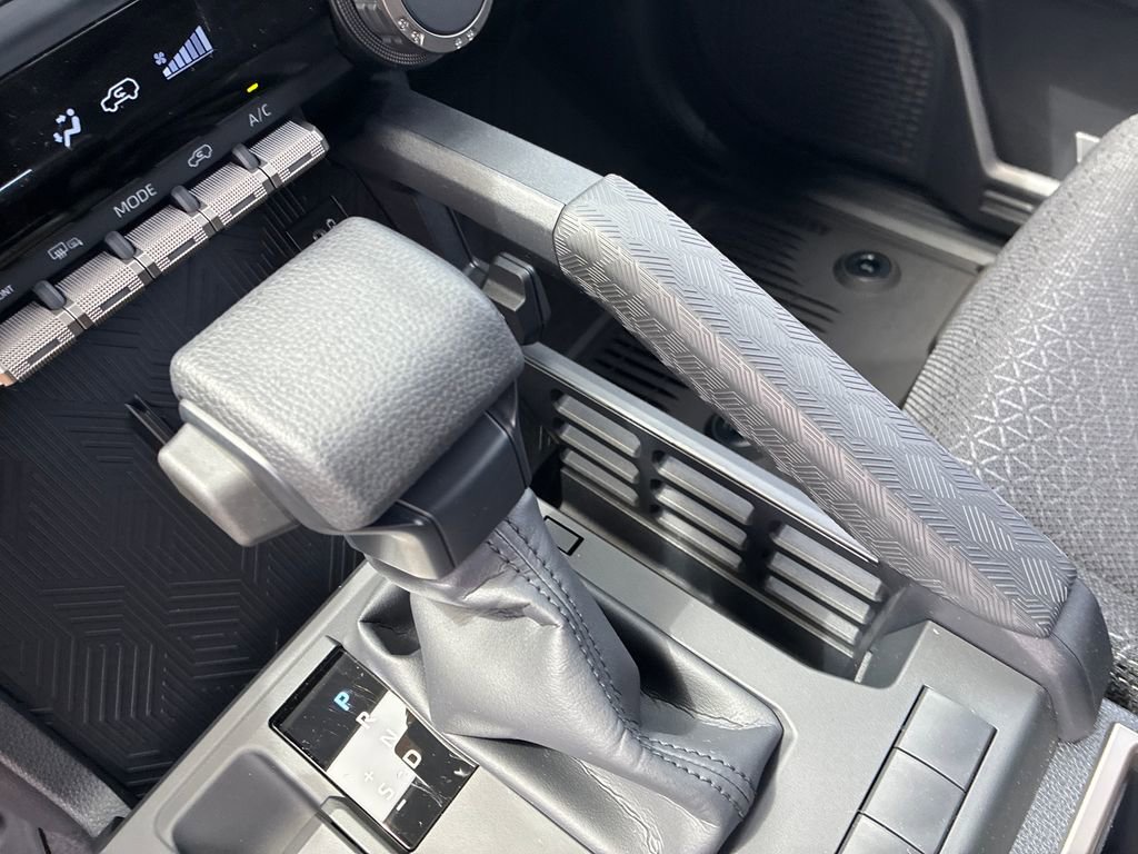 New 2026 Toyota 4Runner SR5 AWD/4WD image 28