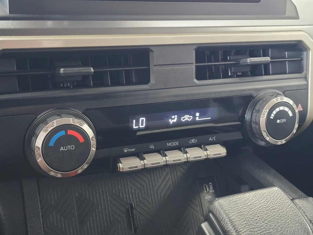 Used 2024 Toyota Tacoma TRD Off-Road AWD/4WD image 28