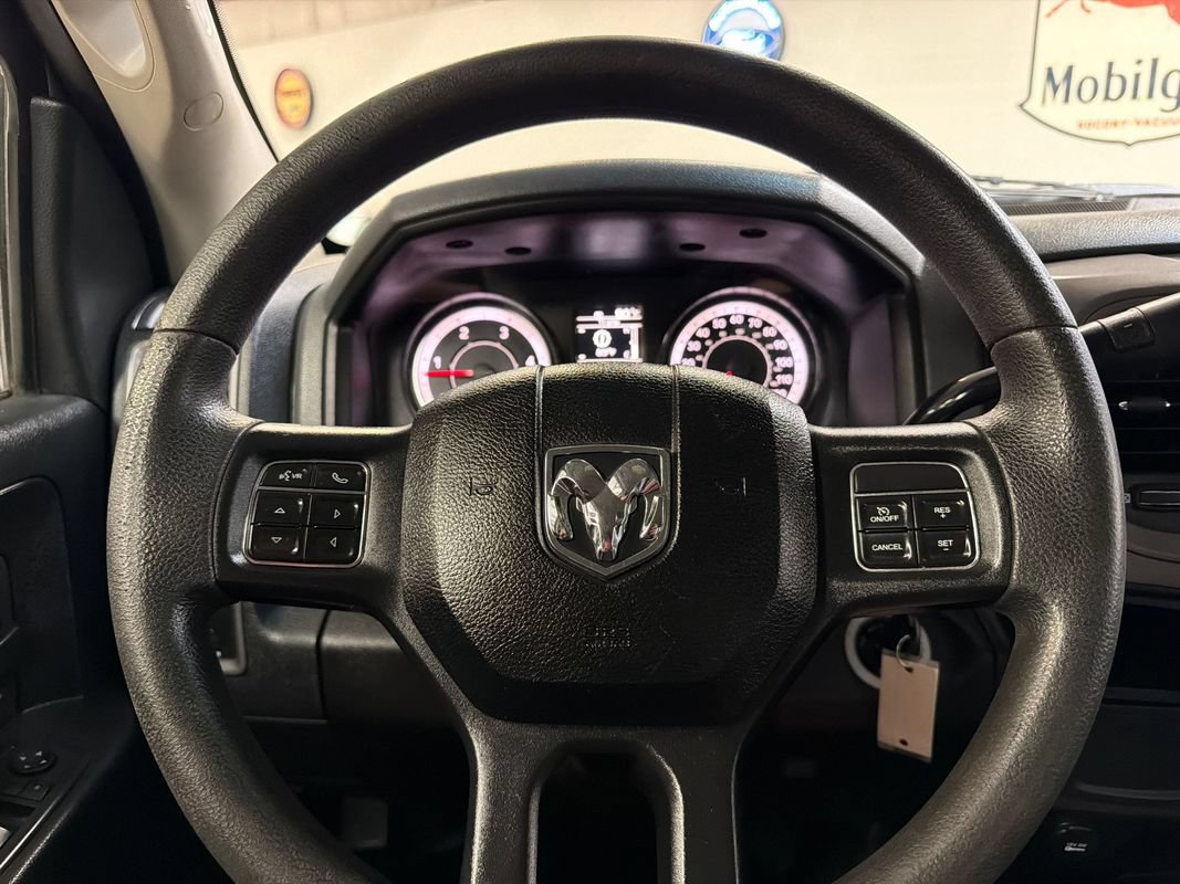 Used 2018 RAM 2500 Tradesman w/ Chrome Appearance Group AWD/4WD image 17