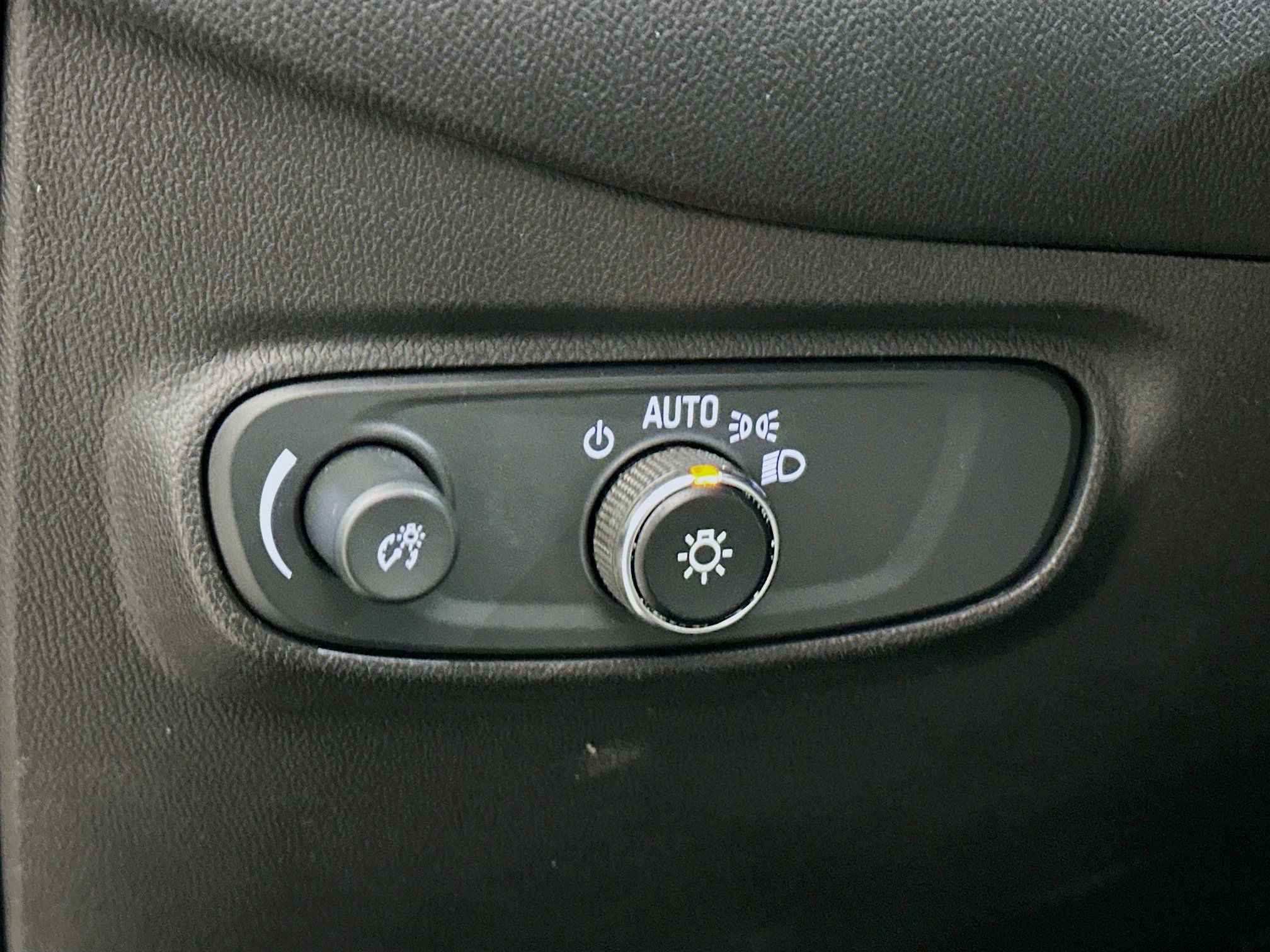 Used 2024 Chevrolet Equinox LT image 17