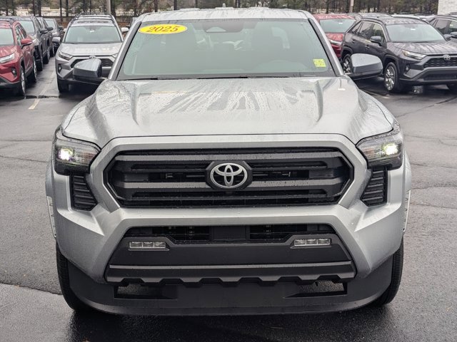 Used 2025 Toyota Tacoma SR5 image 2