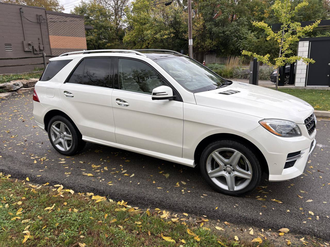 Used 2015 Mercedes-Benz ML 400 4MATIC image 10