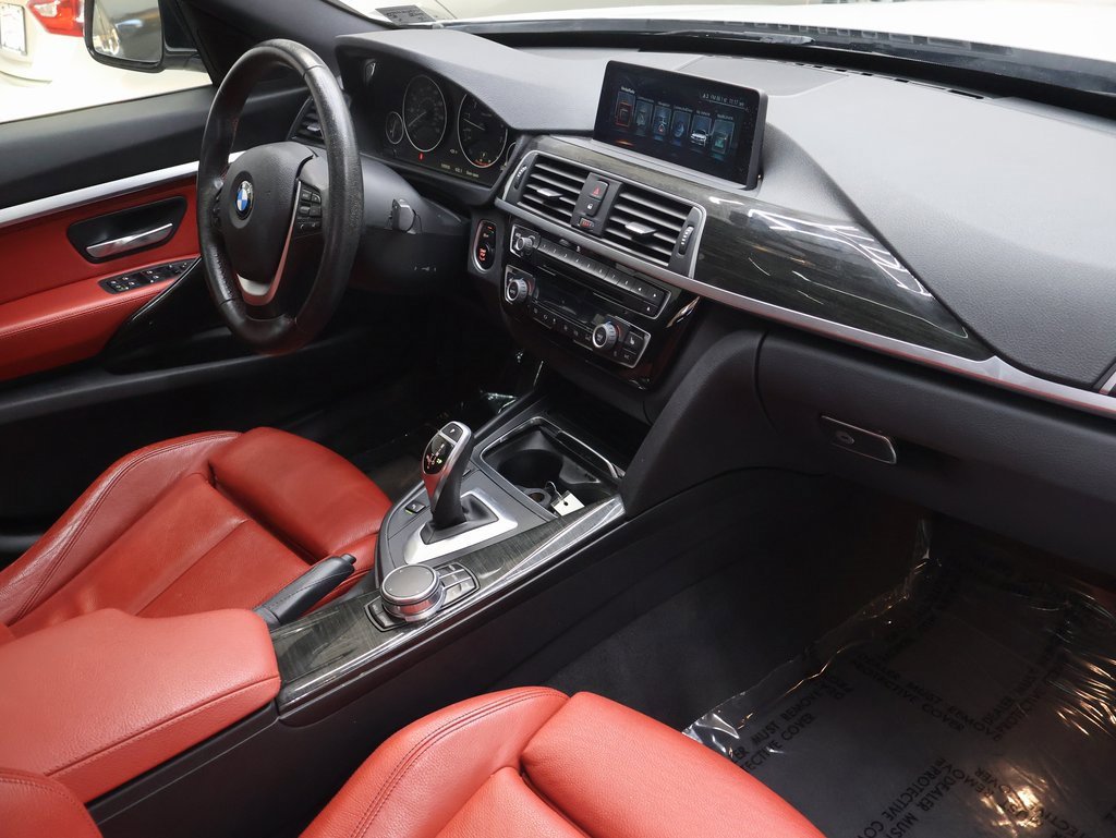 Used 2017 BMW 330i Gran Turismo xDrive image 10