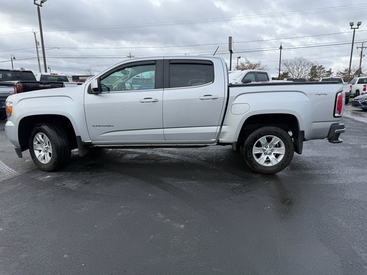 Used 2017 GMC Canyon SLE w/ SLE Convenience Package image 8