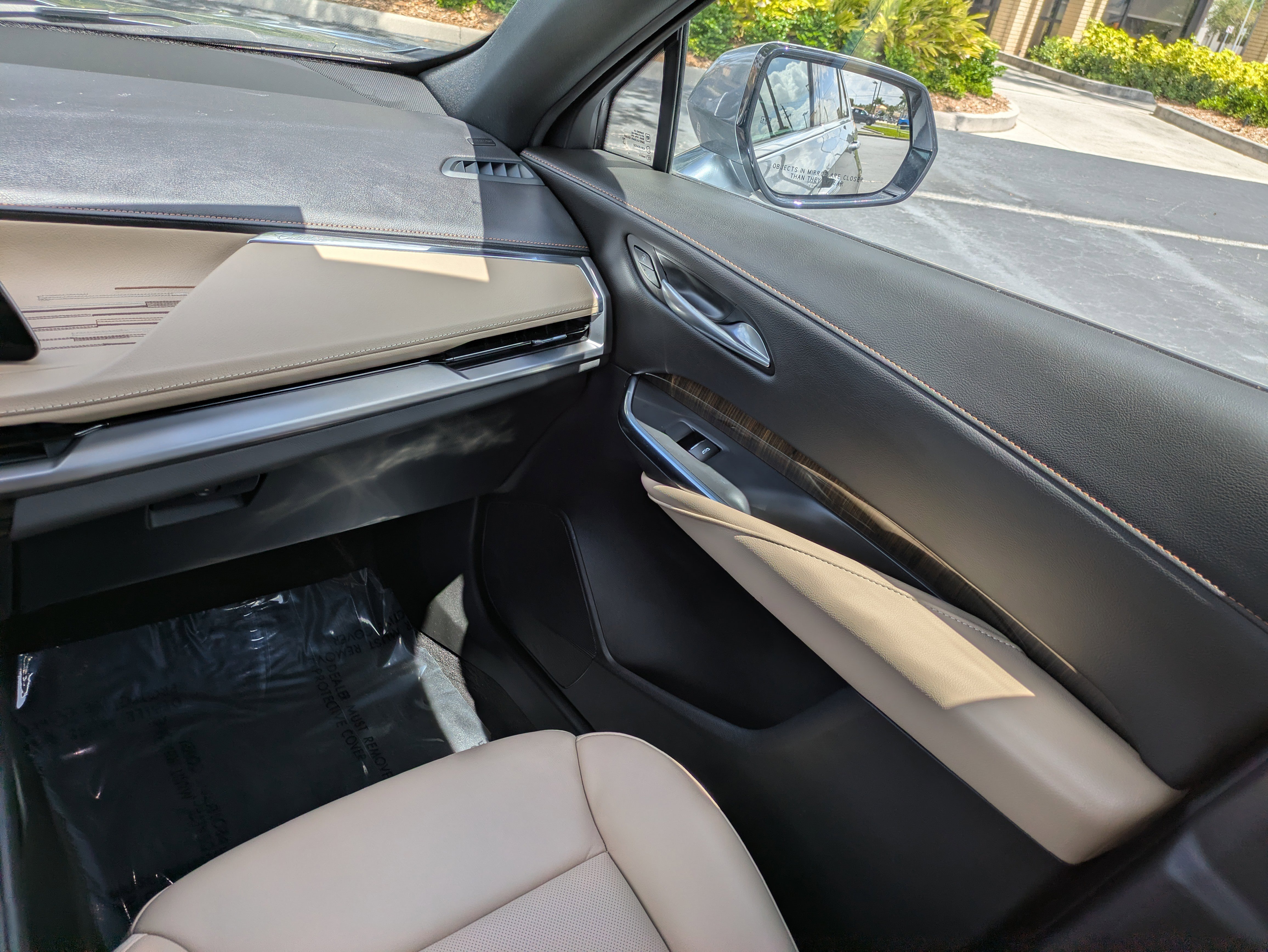 Certified 2024 Cadillac XT4 Premium Luxury image 16