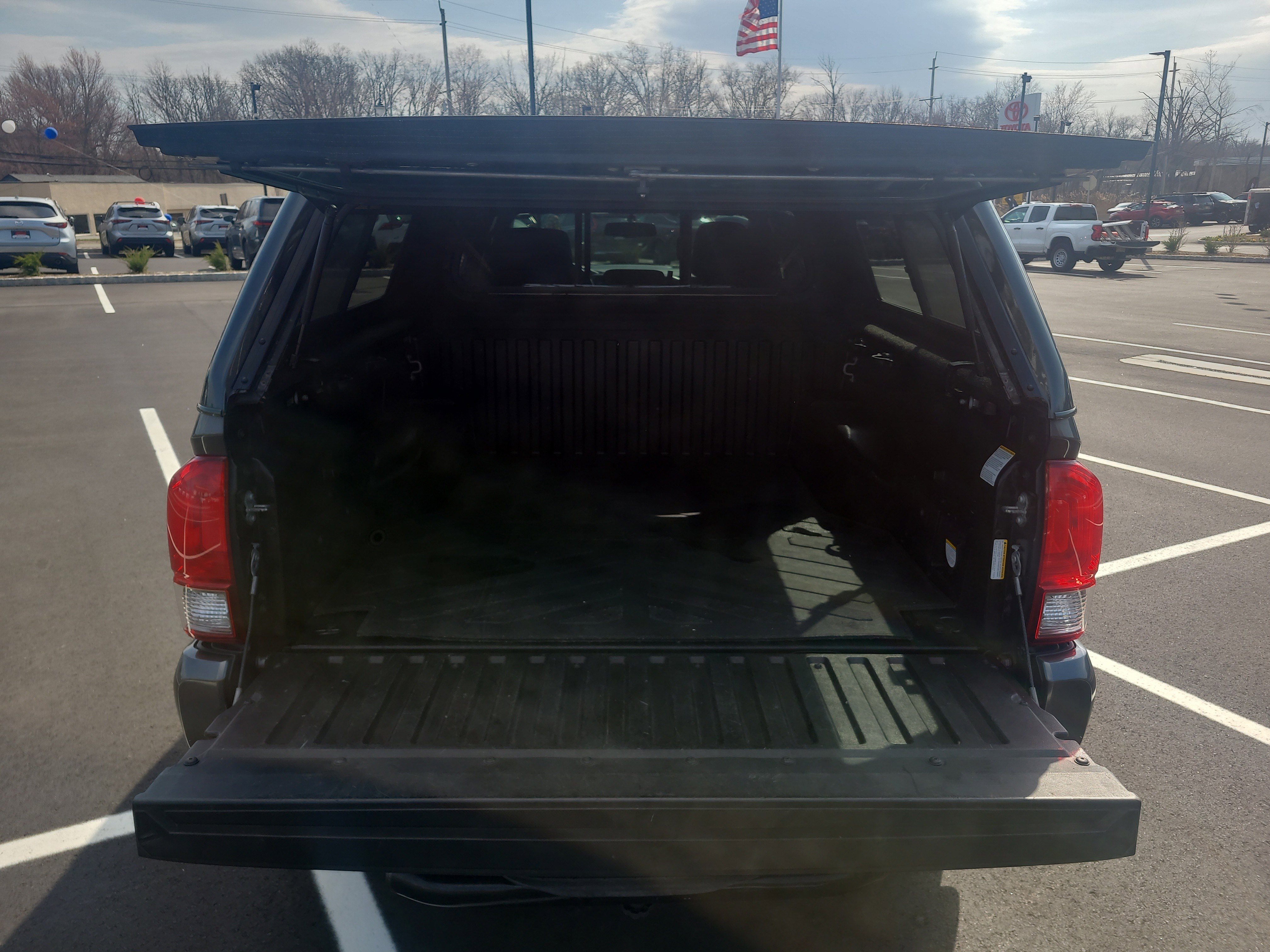 Certified 2017 Toyota Tacoma TRD Sport w/ Tow Package (A/T) image 30