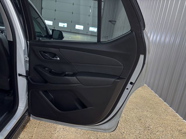 Used 2020 Chevrolet Traverse LT w/ LPO, Midnight Edition image 28