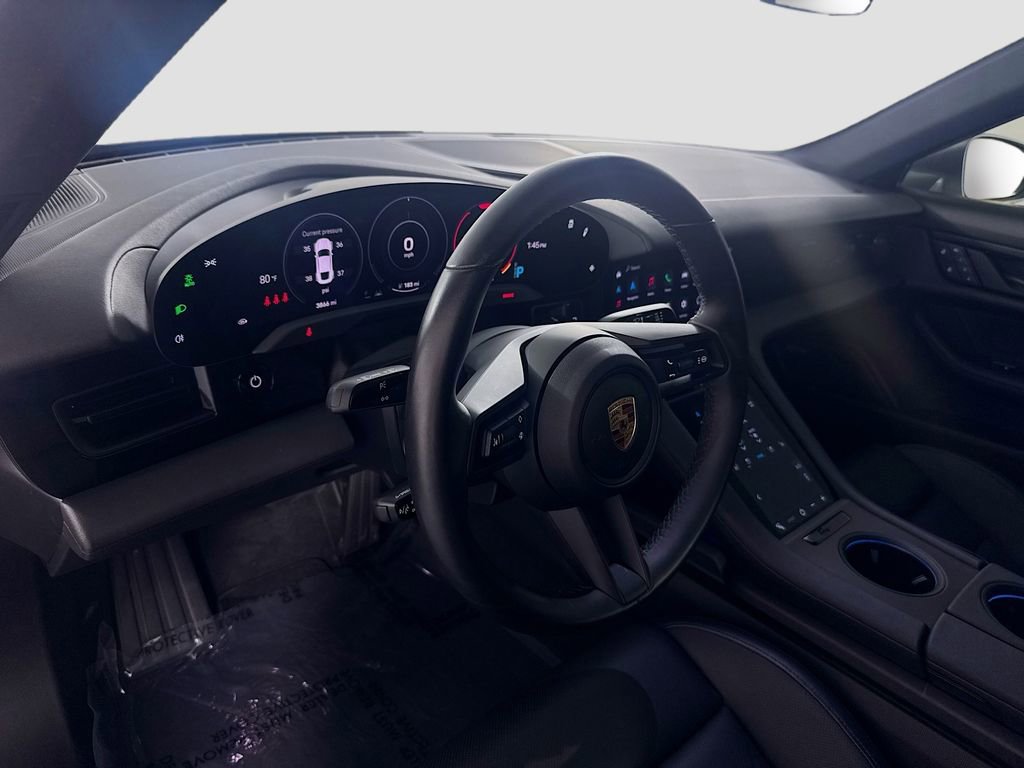Used 2024 Porsche Taycan image 9