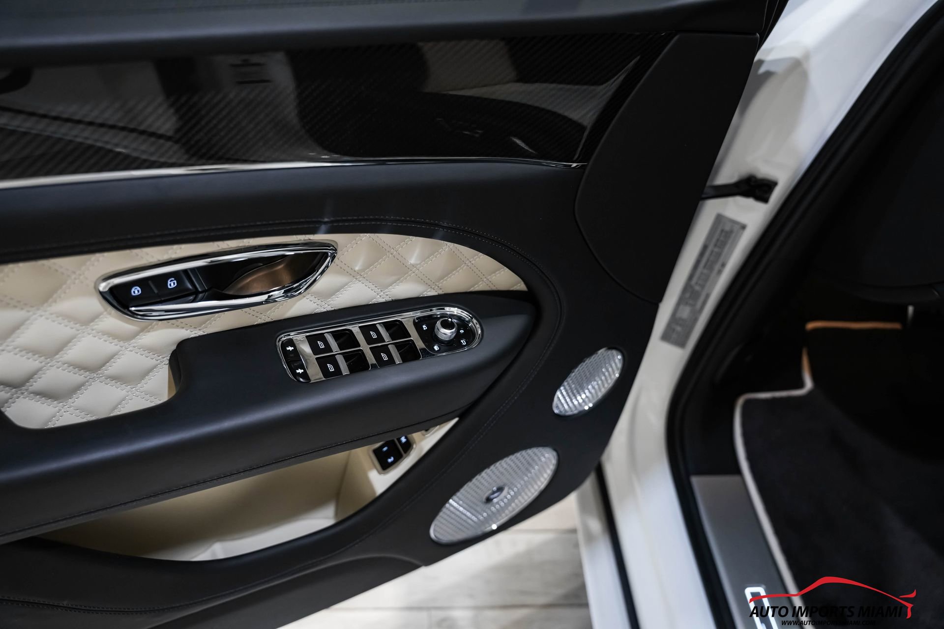 Used 2022 Bentley Bentayga Speed image 43