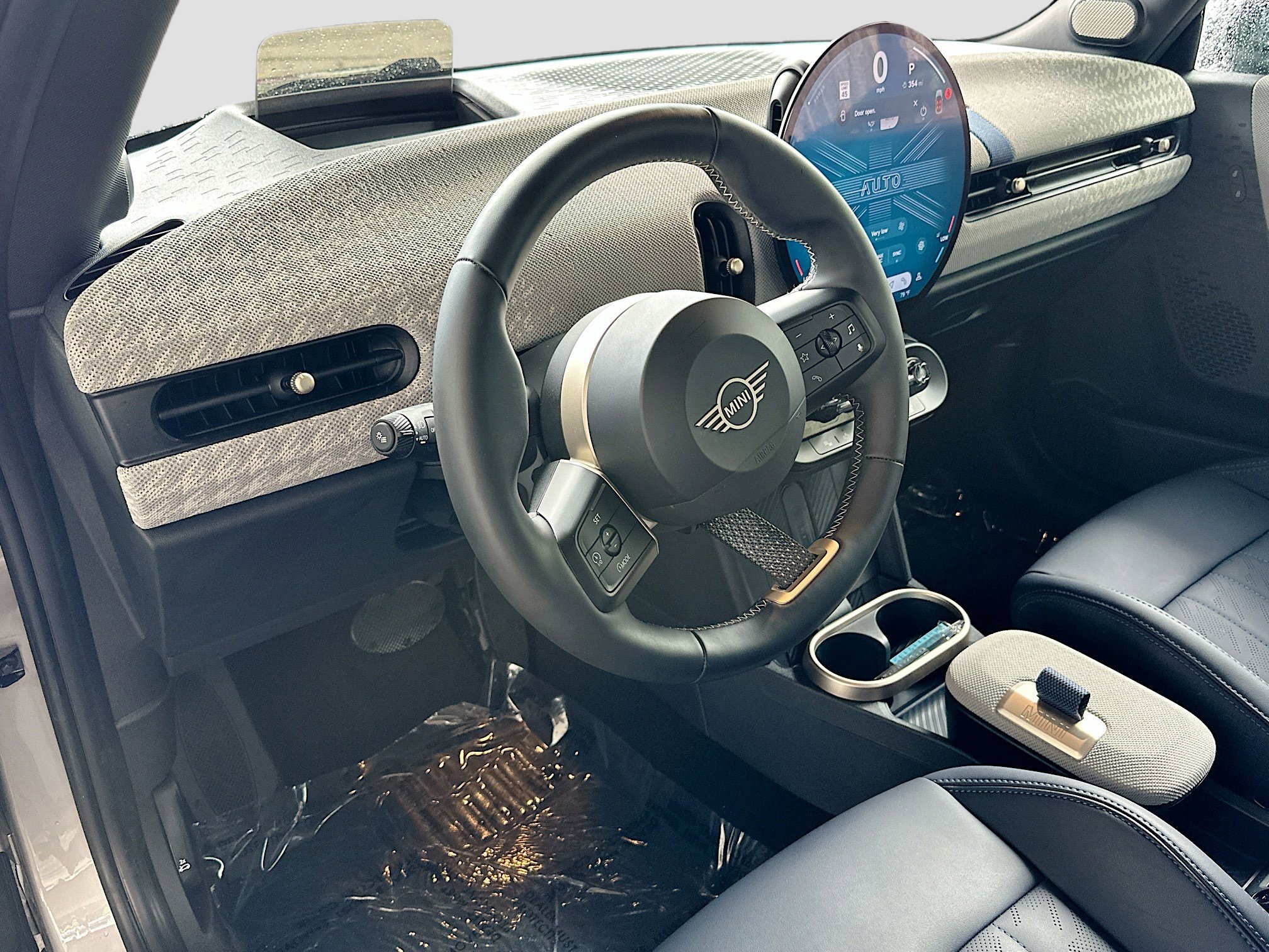 Certified 2025 MINI Cooper 2-Door Hardtop image 9