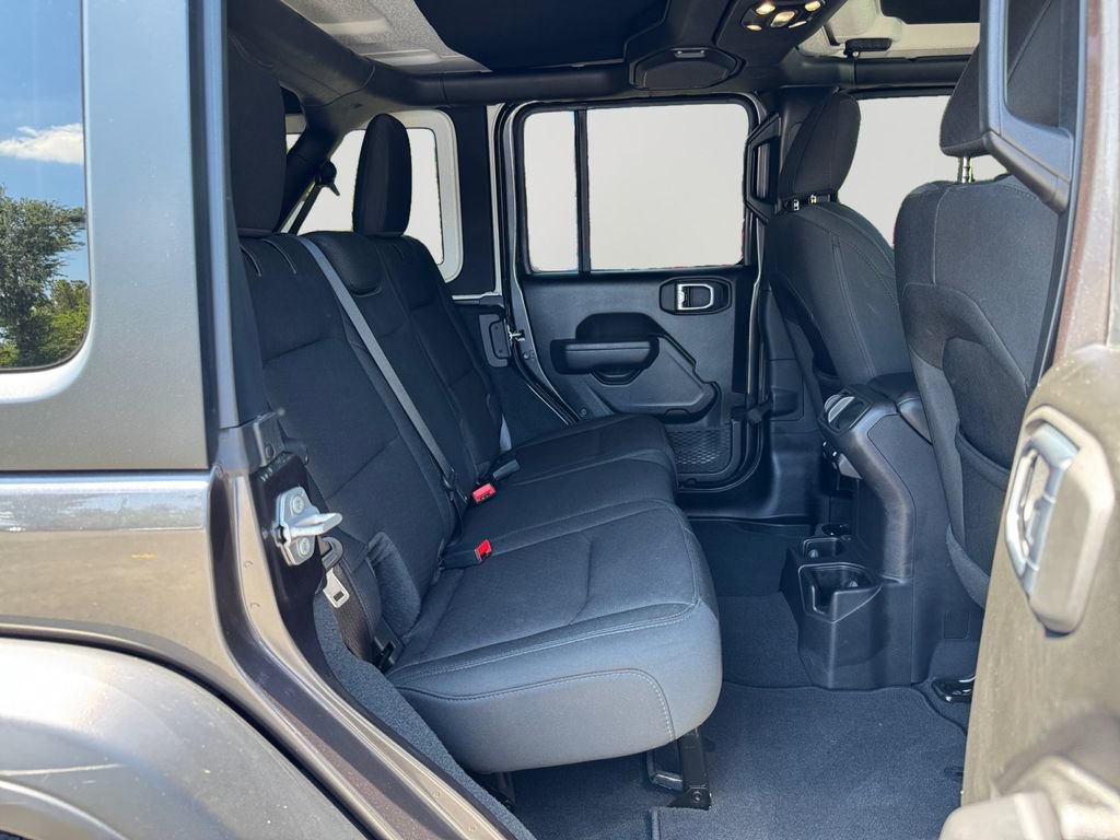Used 2022 Jeep Wrangler Unlimited Sport AWD/4WD image 13