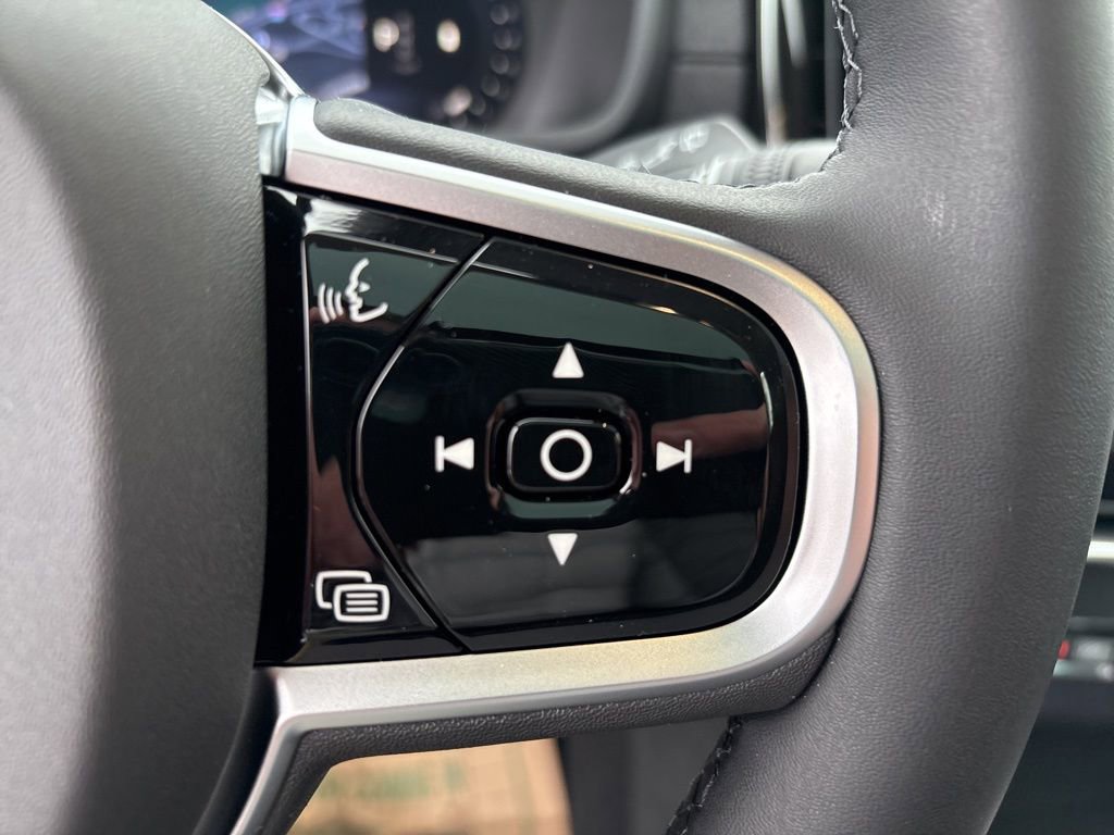 New 2026 Volvo XC90 B6 Ultra w/ Protection Package Premier image 26