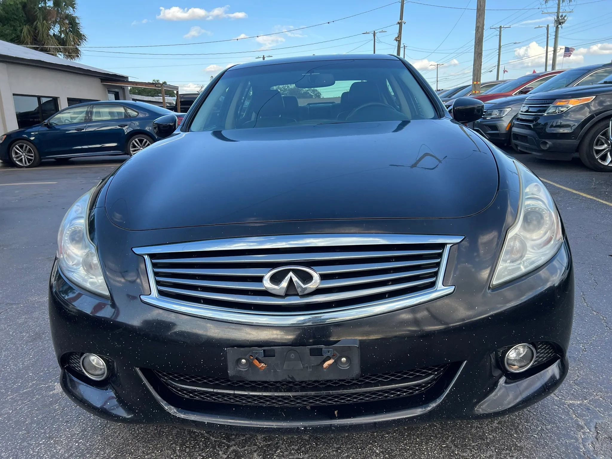 Used 2012 INFINITI G37 x Sedan w/ Premium Pkg image 3