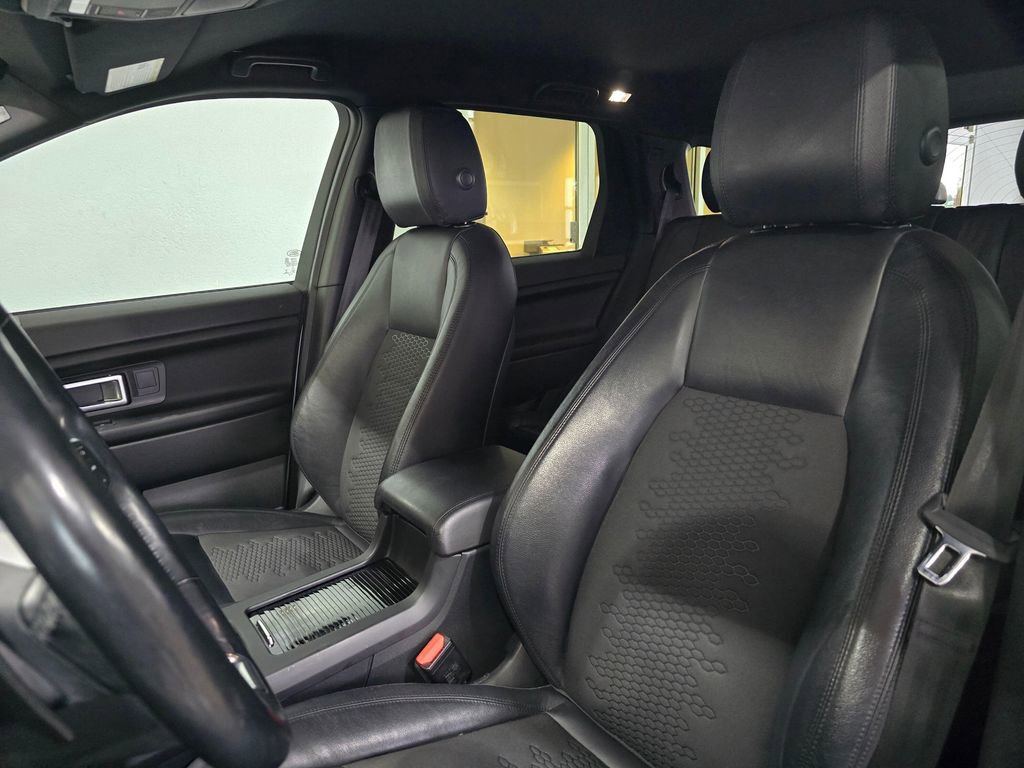 Used 2019 Land Rover Discovery Sport SE AWD/4WD image 22