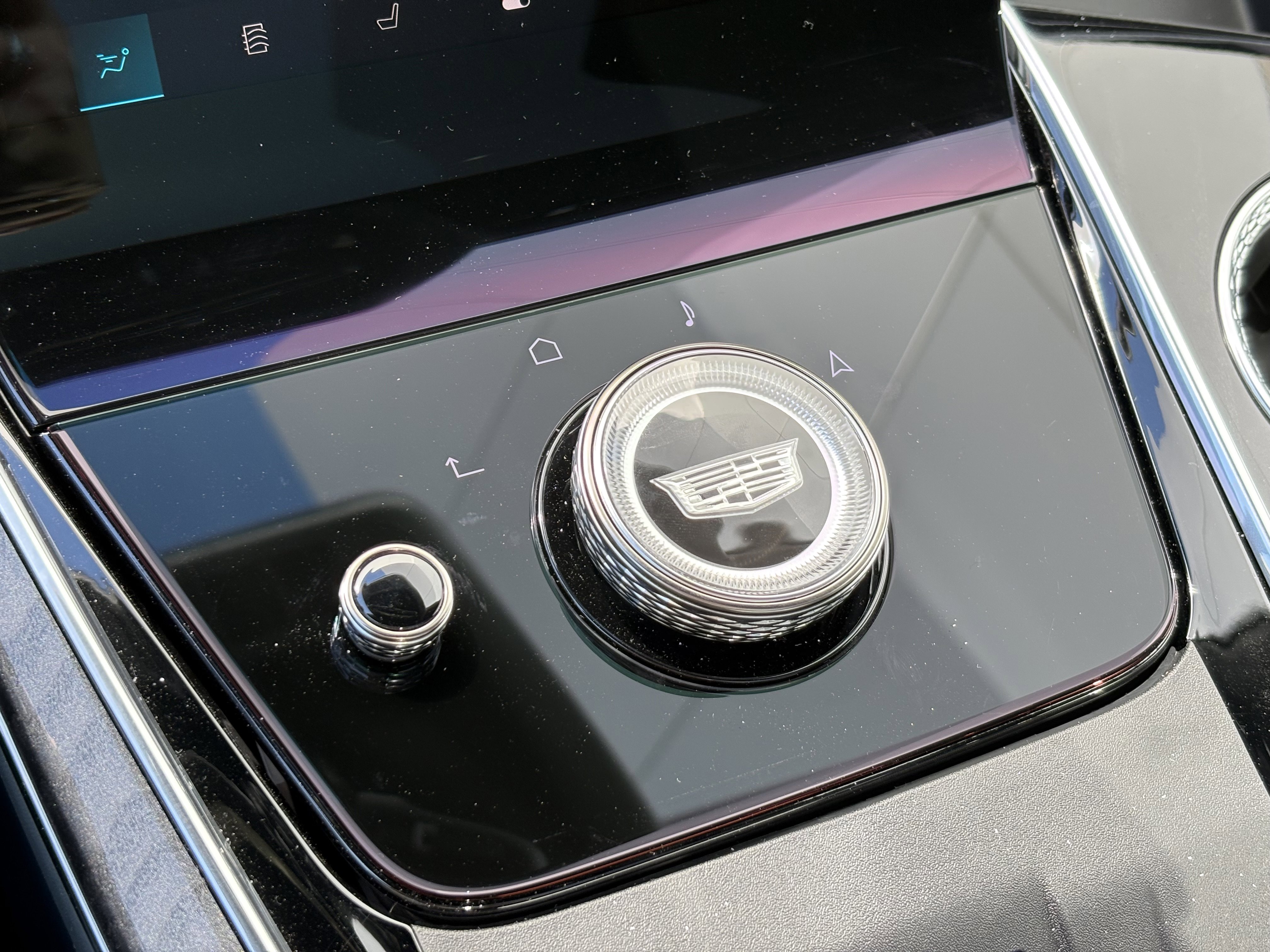 New 2025 Cadillac Escalade IQ Sport 2 w/ LPO, ONYX Package image 28