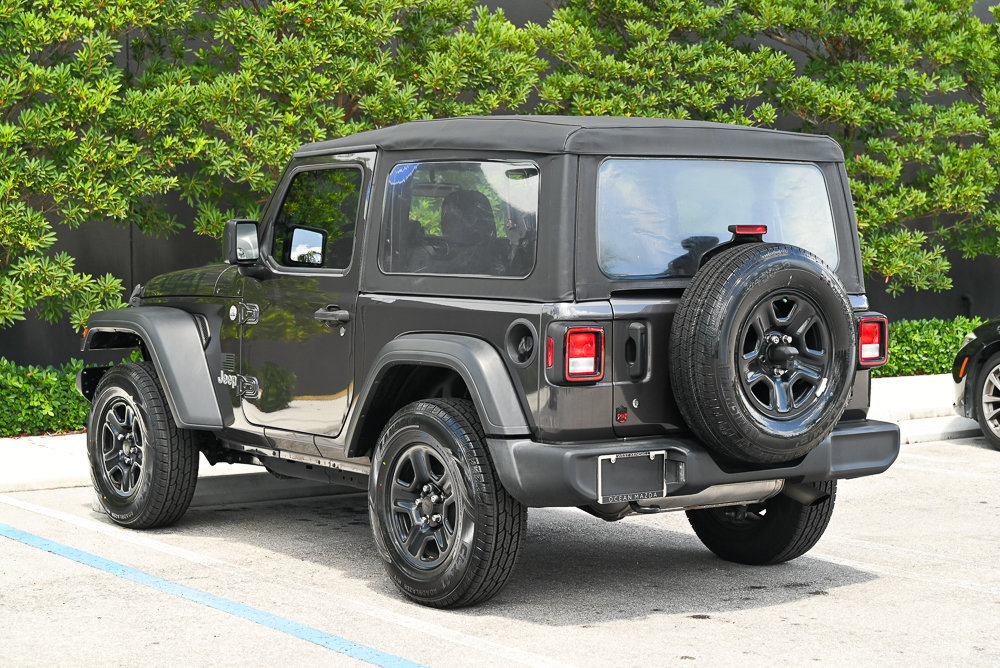 Used 2020 Jeep Wrangler Sport AWD/4WD image 6